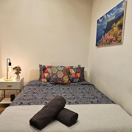 By La Rambla Rooms Barcellona Esterno foto