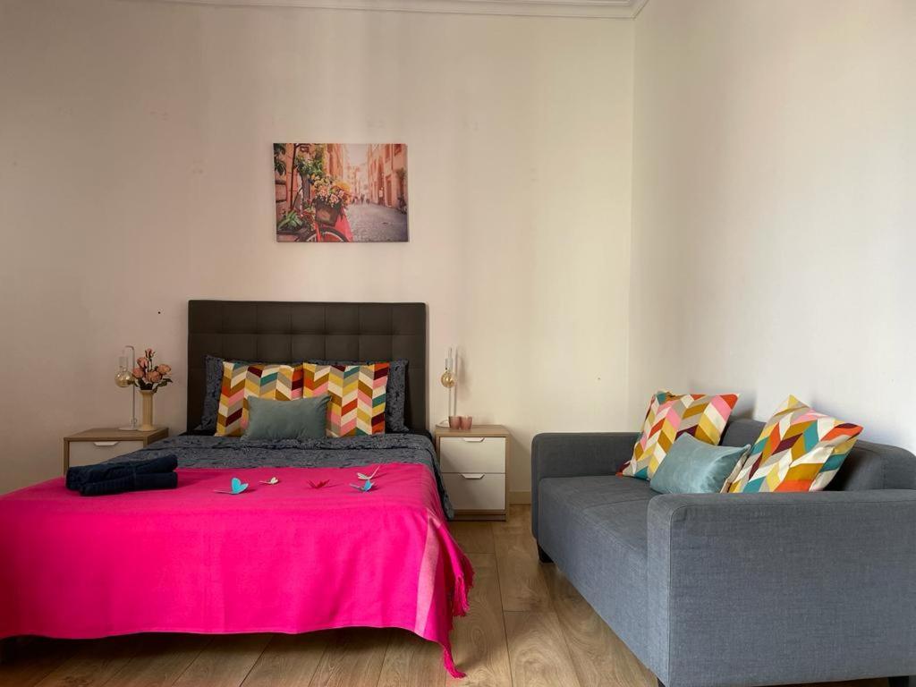 By La Rambla Rooms Barcellona Esterno foto