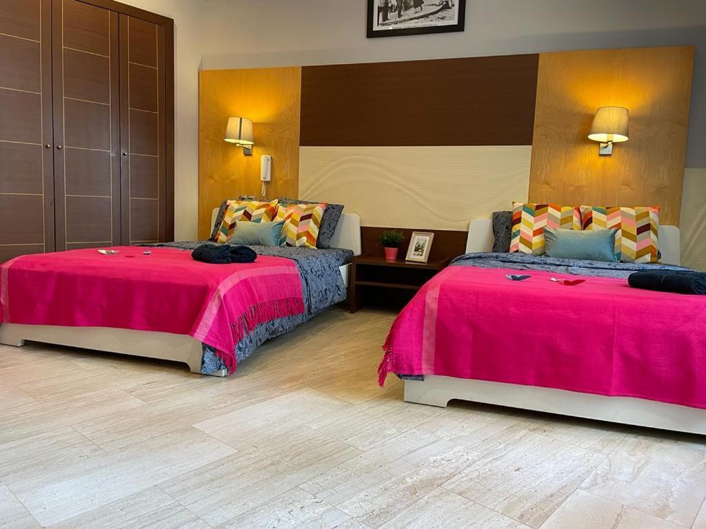 By La Rambla Rooms Barcellona Esterno foto