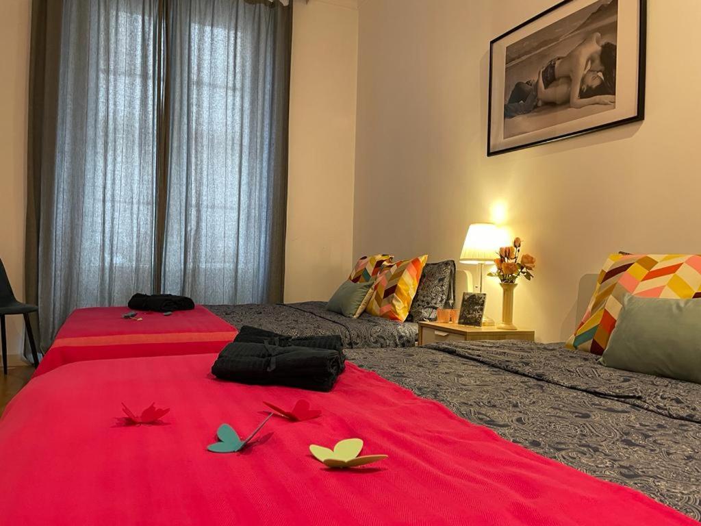 By La Rambla Rooms Barcellona Esterno foto